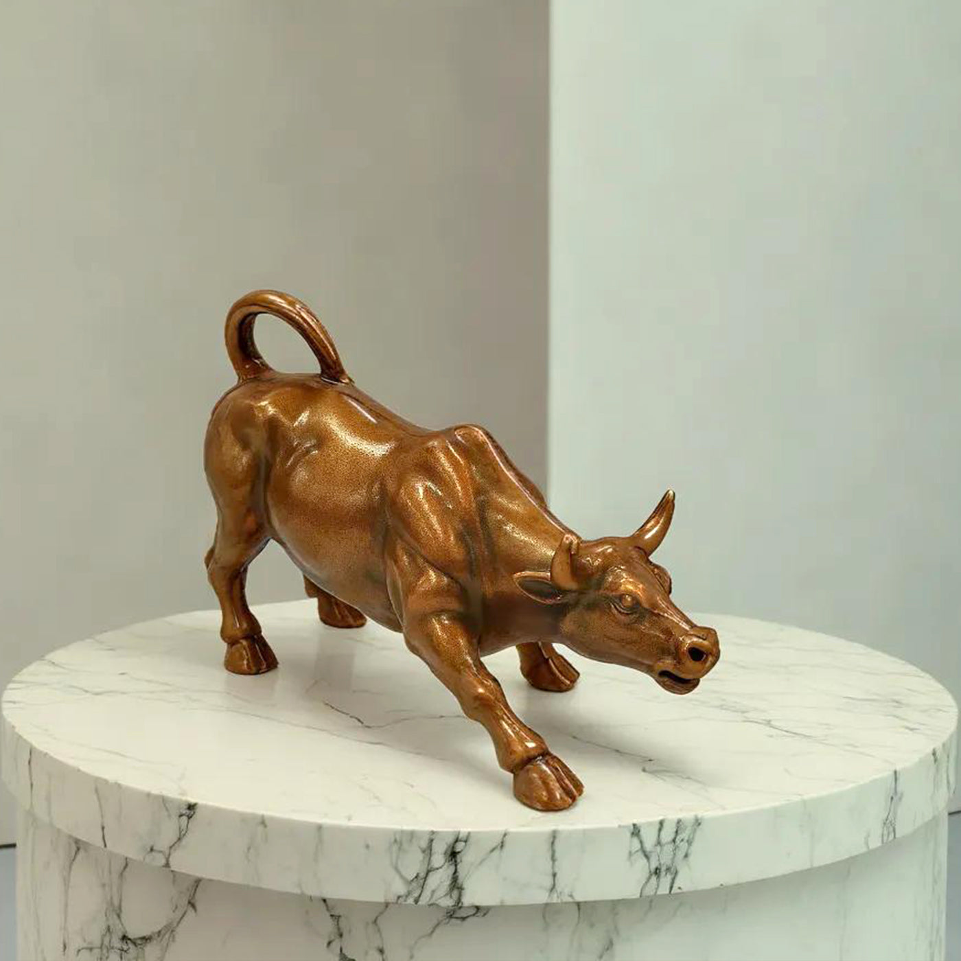 Resin Wall Street Bull Statue Decorative Showpiece (Bronze)