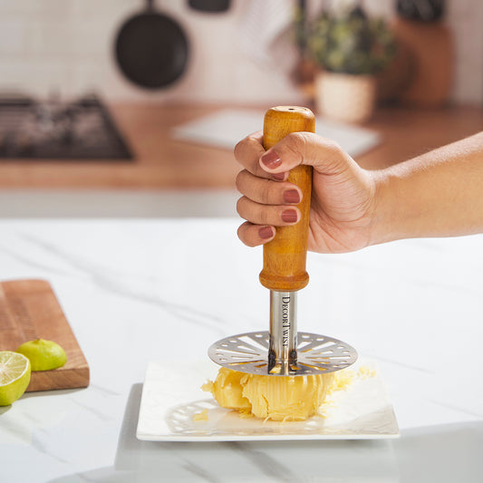 Stainless Steel Potato Crusher Pav Bhaji Vegetable Masher with Wooden Handle for Kitchen Utensils Easily Mash Boiled Potato Stuffed paratha Masala dosa Kitchen tool