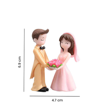 Groom and Bride Doll Wedding Party Cake Topper