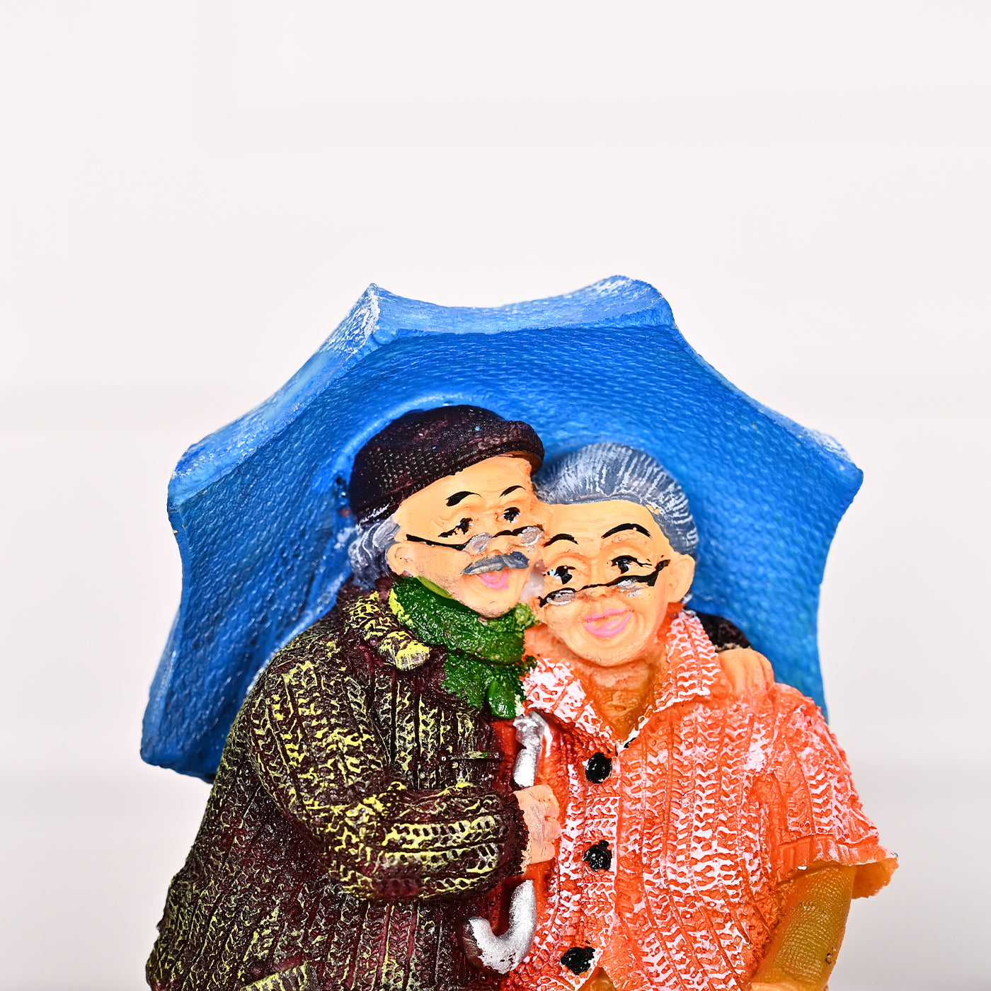 Poly Resin Dada Dadi Decor for Anniversary gifting and decorating purposes