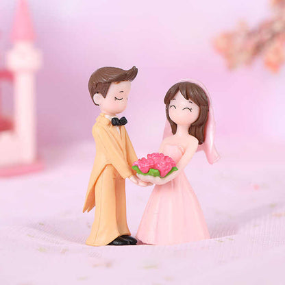 Groom and Bride Doll Wedding Party Cake Topper