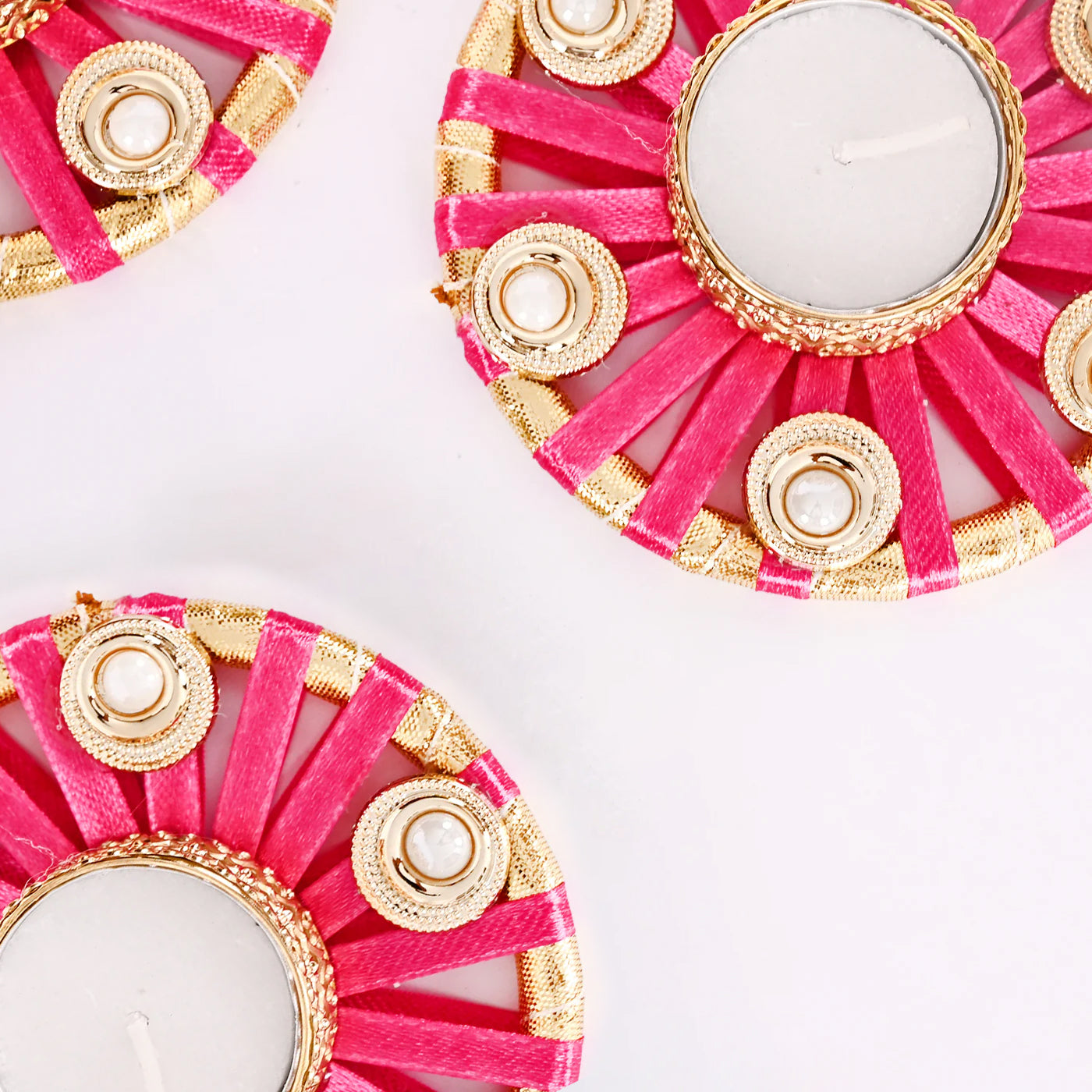 Round Tea-Light Holders with Pearls Set of 4