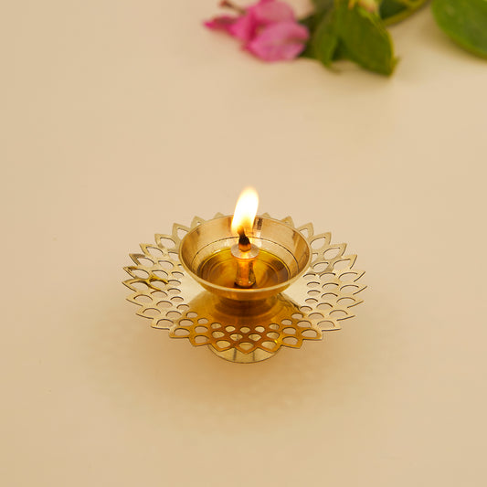 Pure Brass Diya for Puja Room Oil Lamp Deepak Akhand Diya in Gold Antique Finished for Home Temple Pooja Articles Décor Return Gifts for House Warming Festive Gifts
