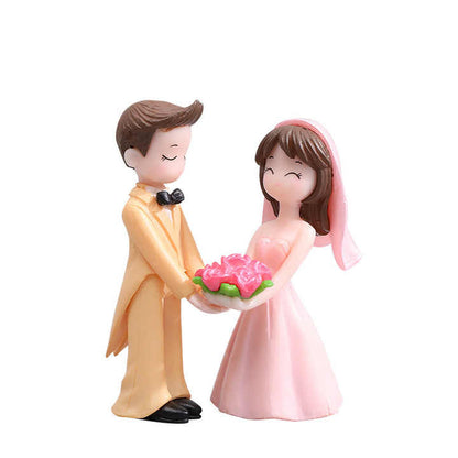 Groom and Bride Doll Wedding Party Cake Topper