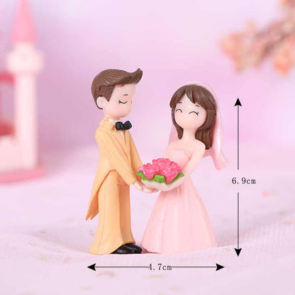 Groom and Bride Doll Wedding Party Cake Topper