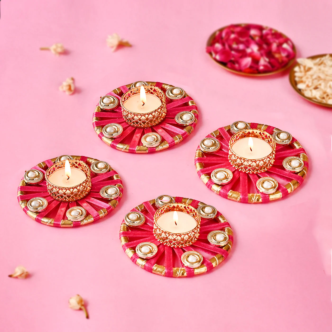 Round Tea-Light Holders with Pearls Set of 4