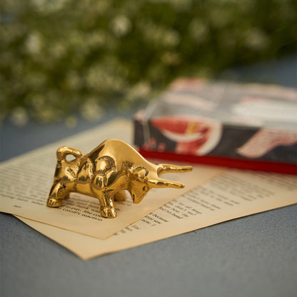 Handcrafted Brass Bull Statue Wall Street - Decoration for Bookshelf, Bedroom & Office.