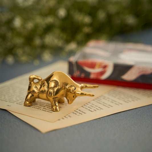 Handcrafted Brass Bull Statue Wall Street - Decoration for Bookshelf, Bedroom & Office.